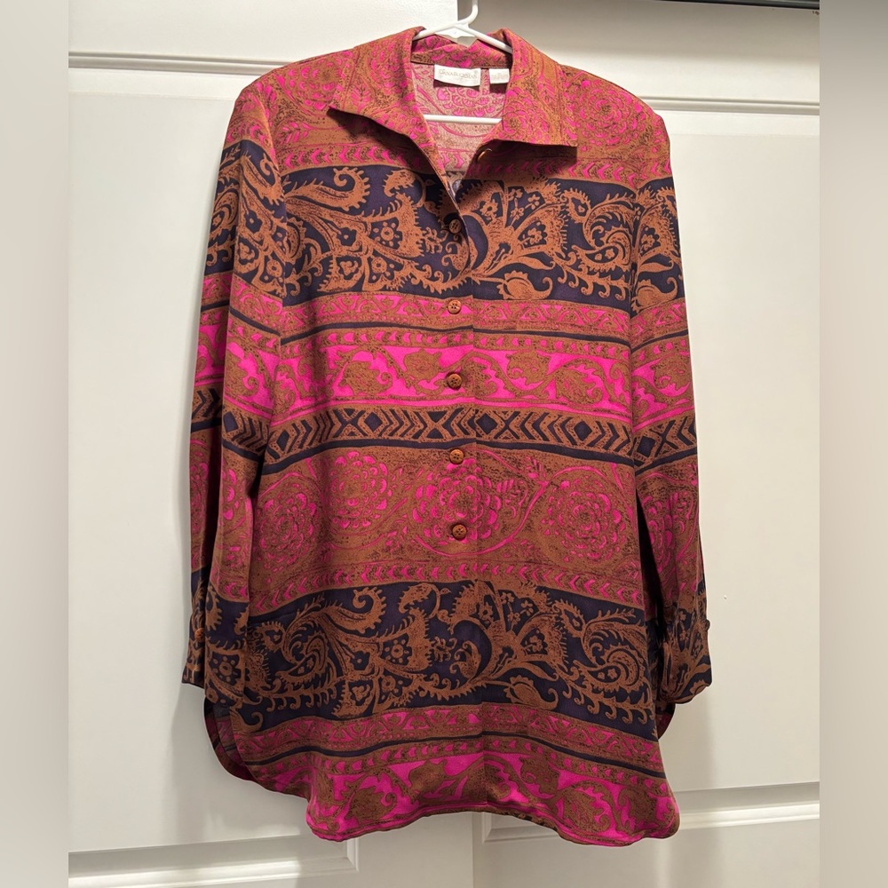 Dana Buchman 100% Silk blouse, size 10